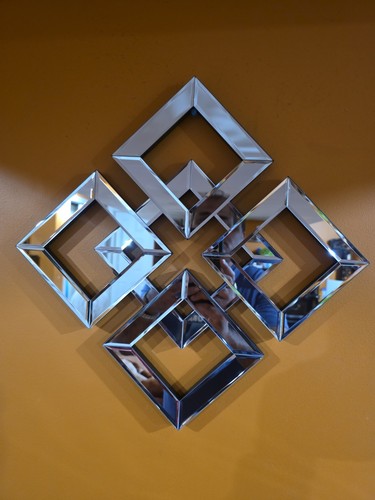 Geometric wall - x,
